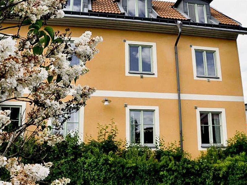 Maude'S Hotel Enskede Stockholm Buitenkant foto