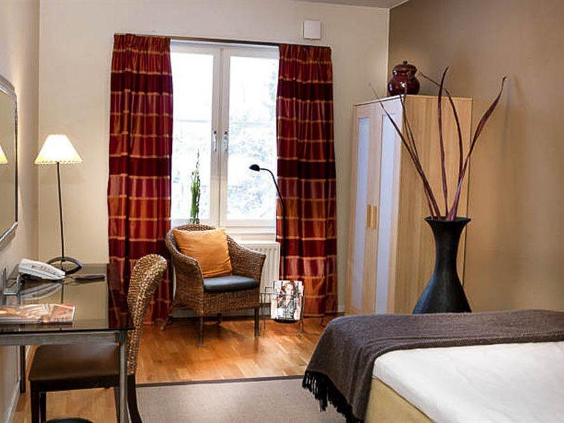 Maude'S Hotel Enskede Stockholm Buitenkant foto