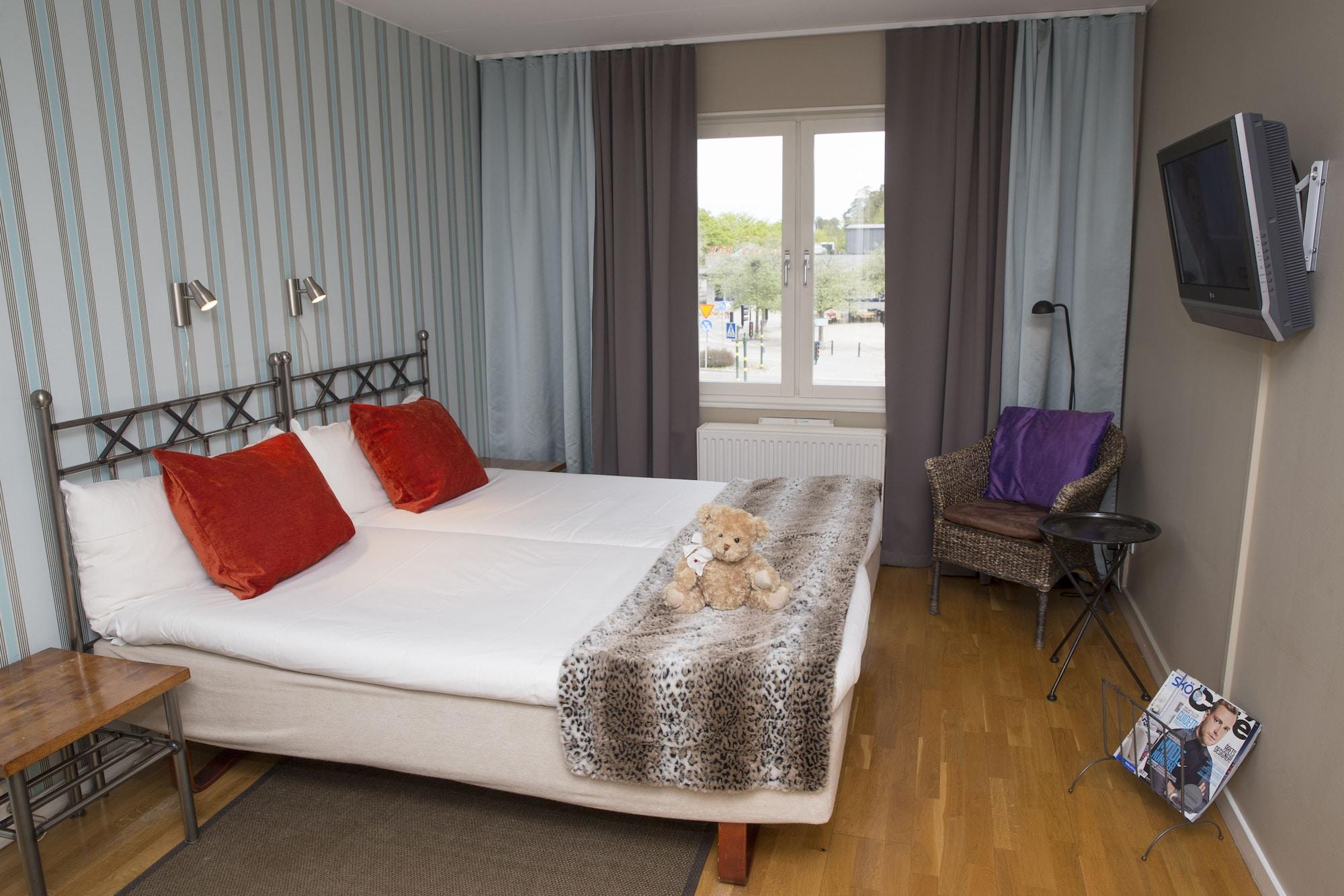 Maude'S Hotel Enskede Stockholm Buitenkant foto