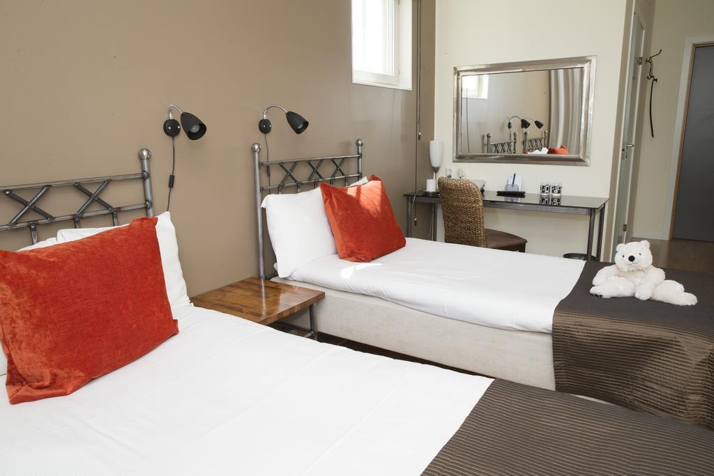Maude'S Hotel Enskede Stockholm Buitenkant foto