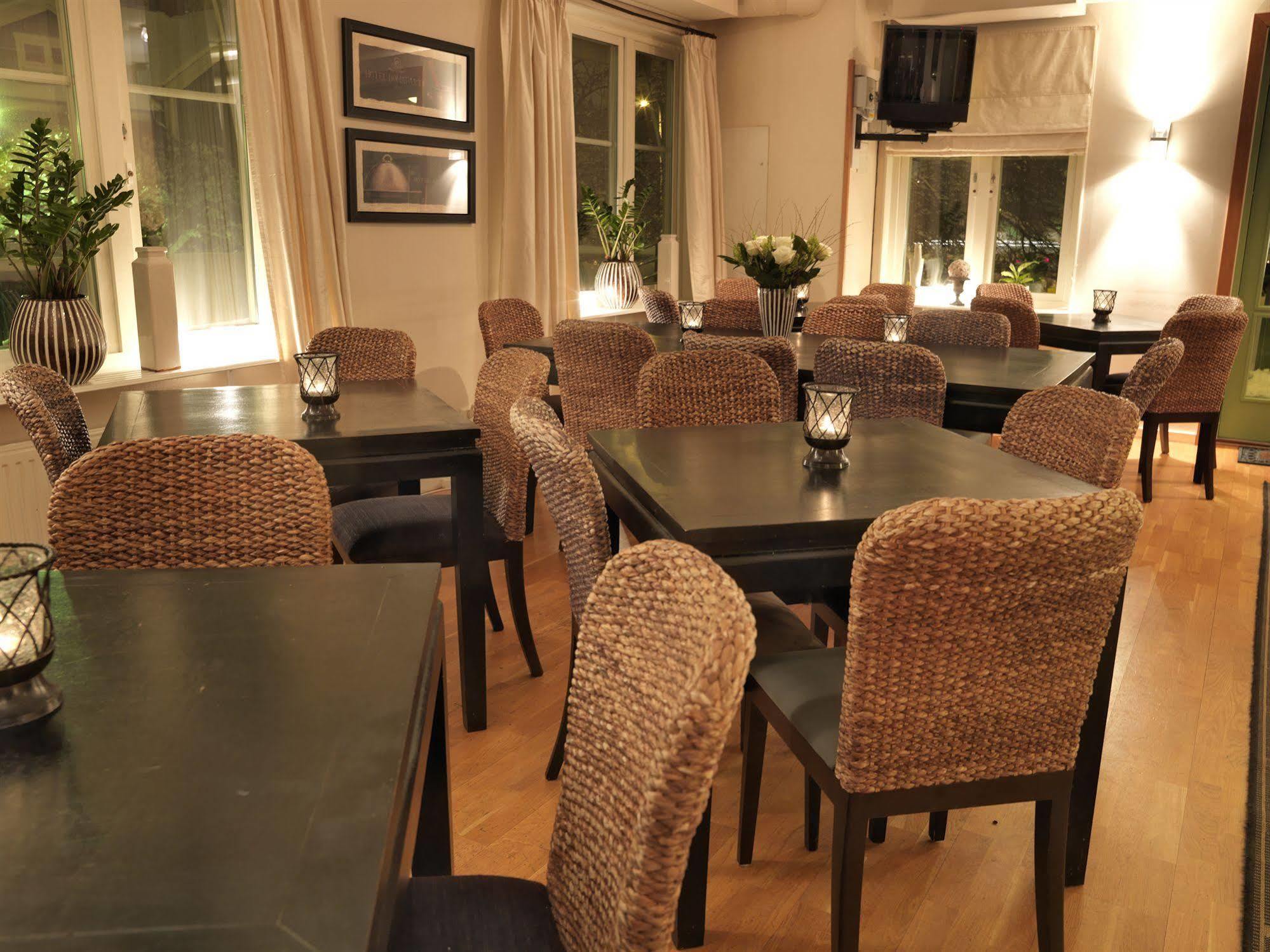 Maude'S Hotel Enskede Stockholm Buitenkant foto