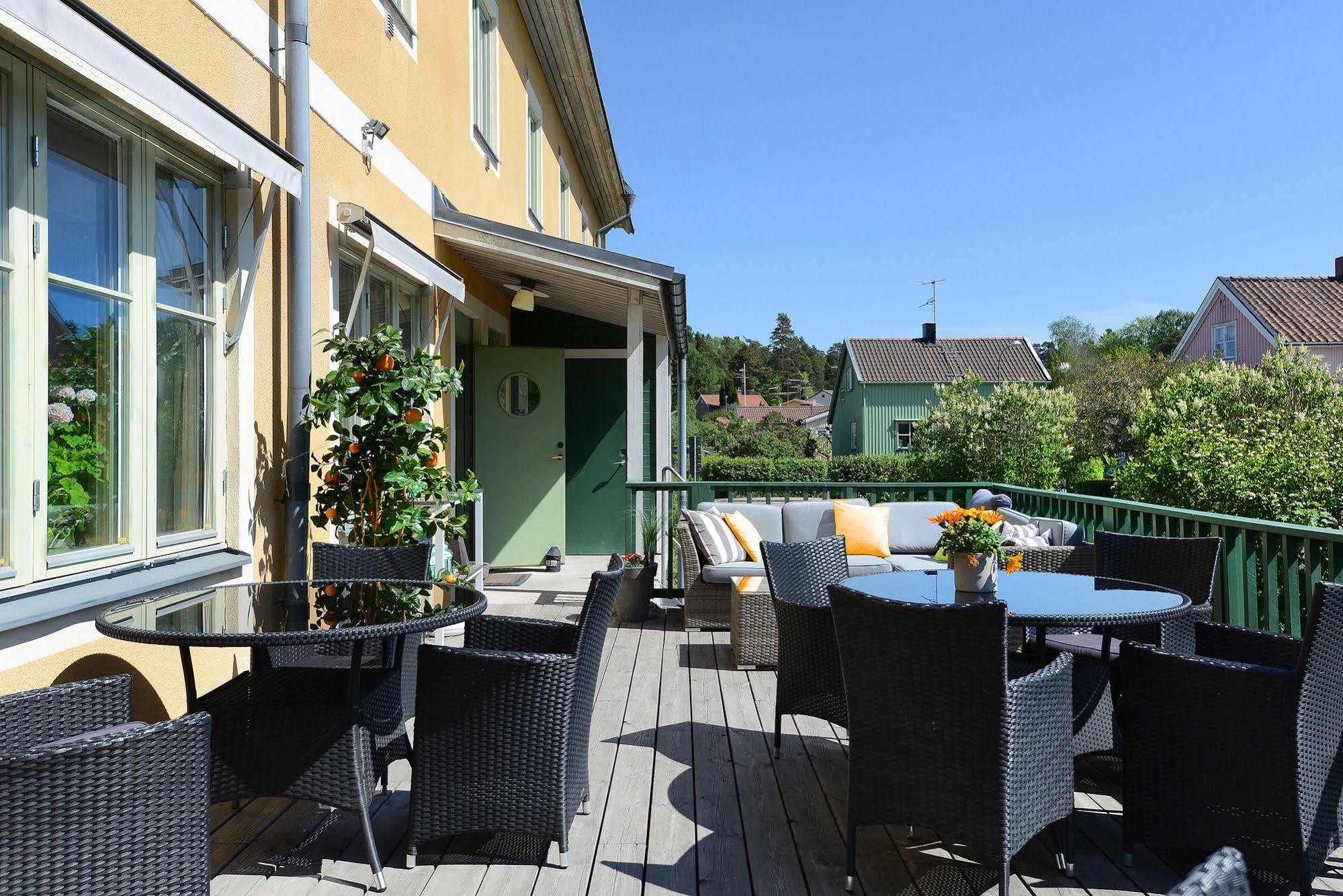 Maude'S Hotel Enskede Stockholm Buitenkant foto